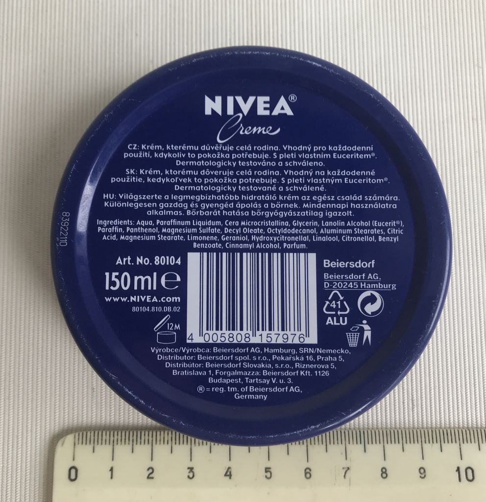 Коробка від крему NIVEA зимова.  Метал. - фото фото фото 1