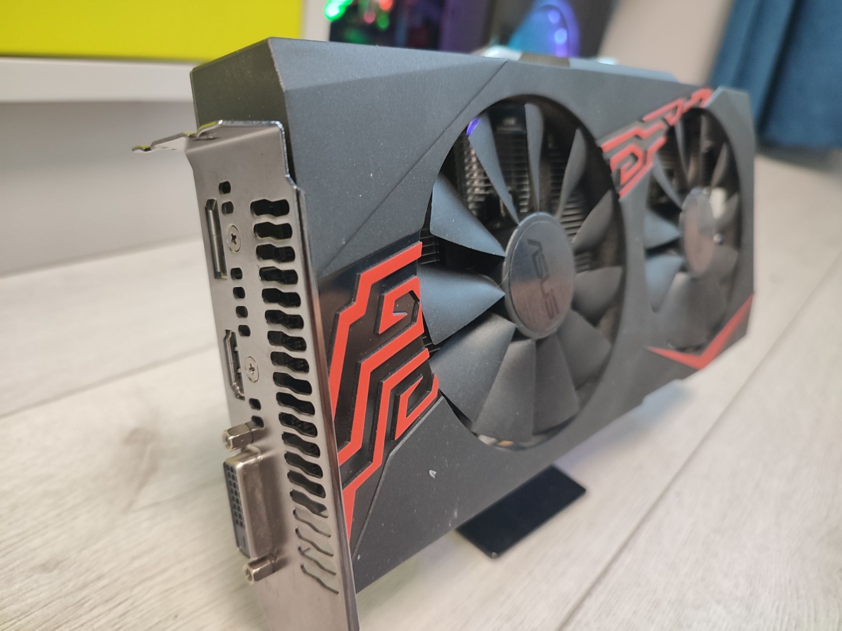 ASUS Radeon RX 570 4GB — игровая видеокарта - фото фото фото 1