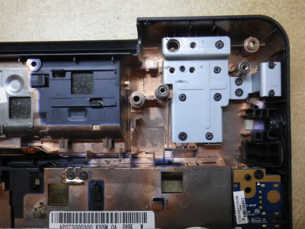 Б/У Корпус низ без сервісних кришок на TOSHIBA SATELLITE L500-19X - фото фото фото 3