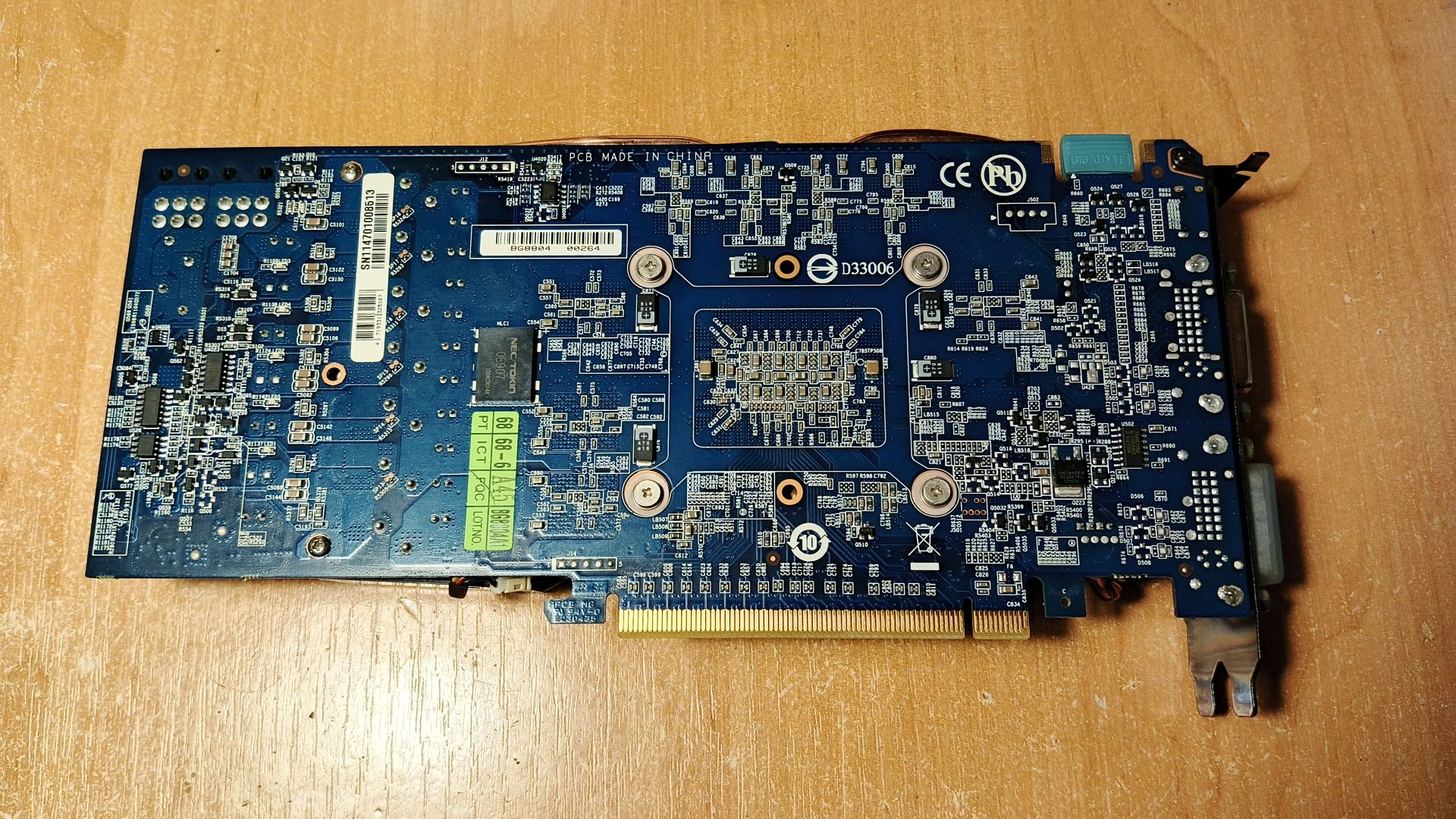 Видеокарта Gigabyte PCI-Ex GeForce GTX560 1024MB GDDR5      (256bit)      (900/4008) - фото фото фото 3