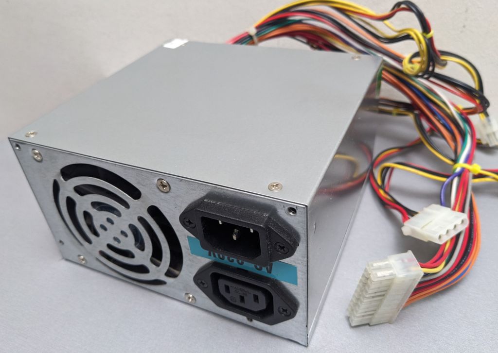Блок живлення JNC, 24+4 pin кулер 80 мм, LC-B250ATX робочій , без живлення відеокарти. - фото фото фото 2