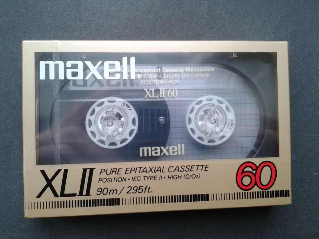 Аудиокассета Maxell XLII 60 - фото фото фото 0