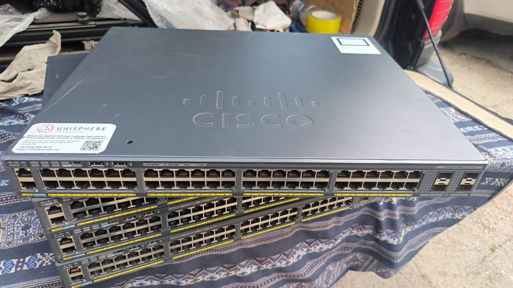 Комутатори Cisco WS-C2960X-48LPS-L POE - фото фото фото 0