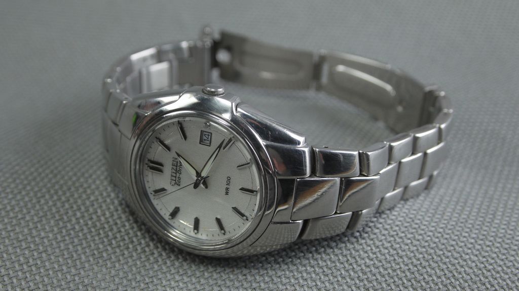 Годинник CITIZEN Eco-Drive 100м.цельнолитая нержавейка белый циферблат model: F810-S005345 HST Вживане - фото фото фото 1