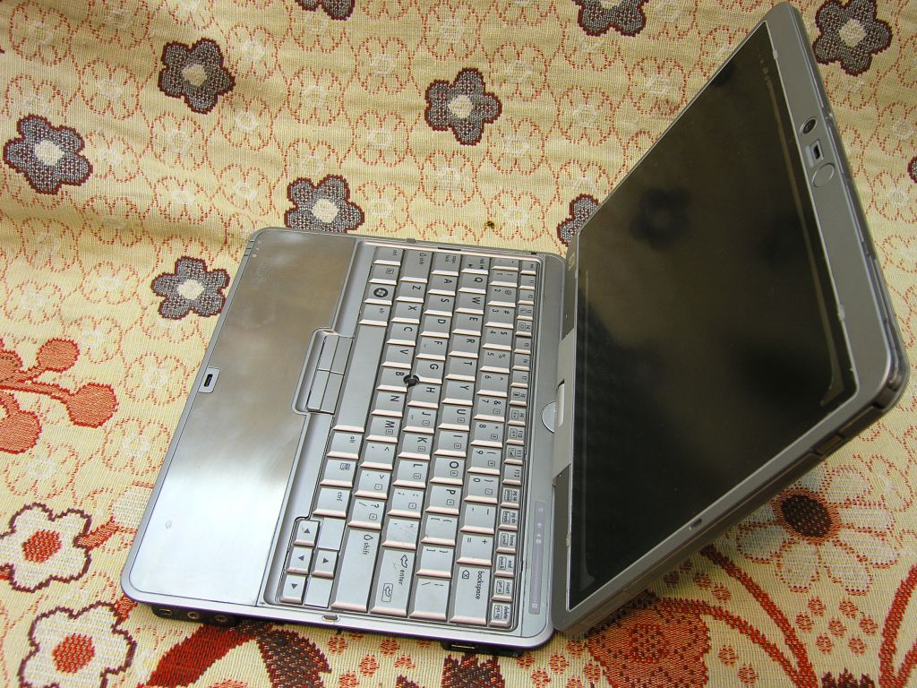 Tablet PC 2710P: 12"Wide IPS Hydis, C2D - фото фото фото 1