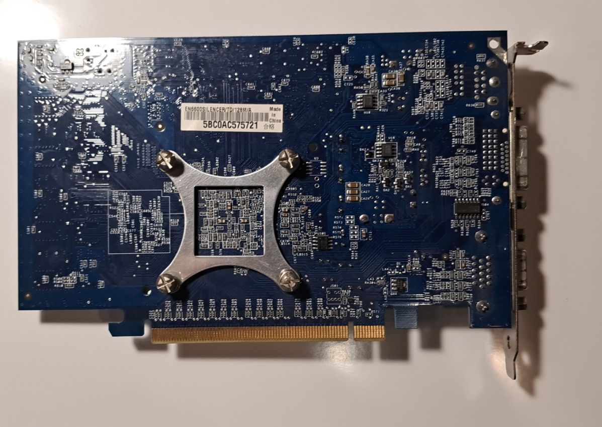 Відеокарта ASUS GeForce 6600 Silencer 128MB DDR PCI-E | Обслугована | Протестована в 3DMark - фото фото фото 1