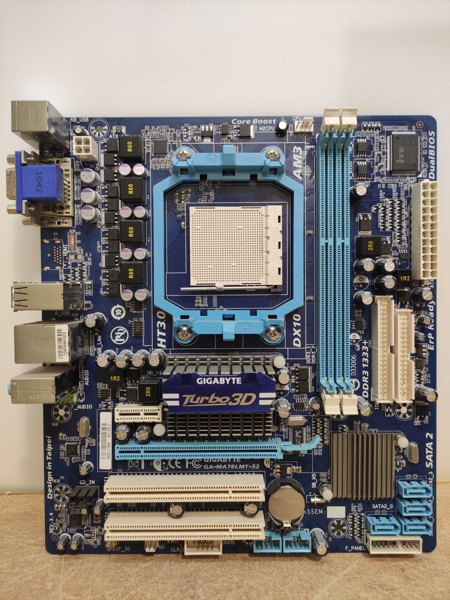 Материнская плата Socket AM3 / Gigabyte GA-MA78LMT-S2 / MicroATX 2 x DDR3 - фото фото фото 0