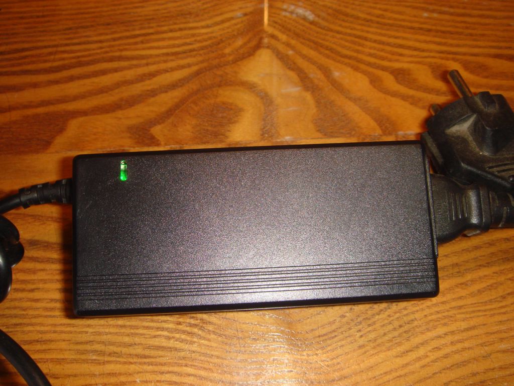 Hikvision Блок живлення KPL-060F-VI 4-pin +12v 5.0a - фото фото фото 2