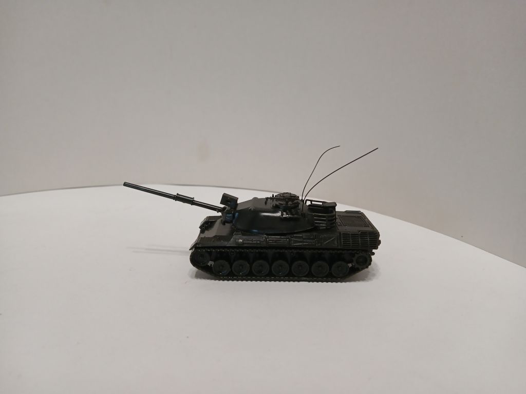 Бронетехніка. Танк  LEOPARD 1. ROCO 1:87 H0  (42007). - фото фото фото 3