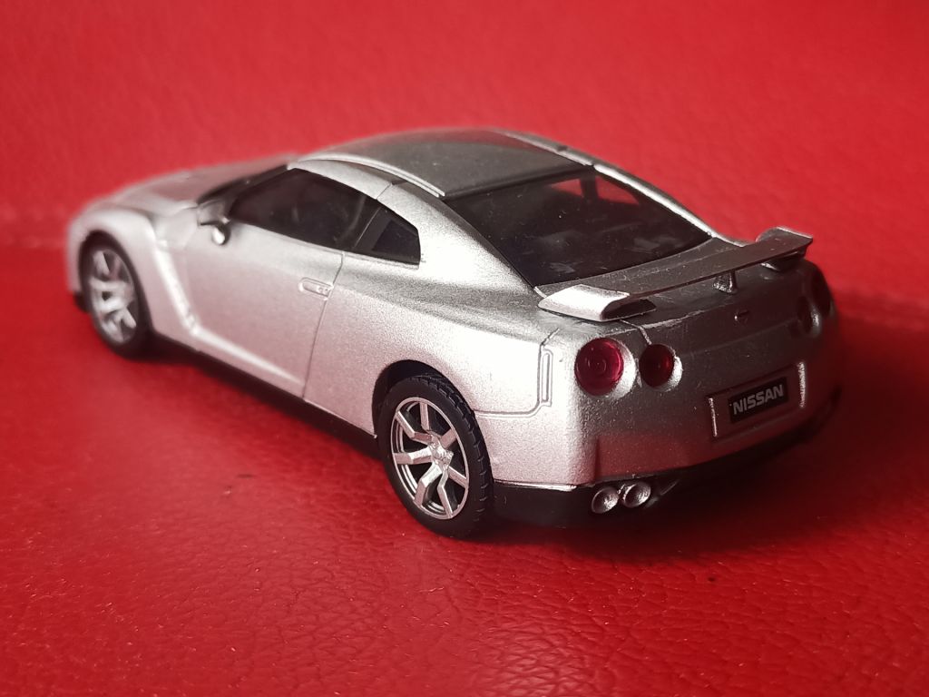 NISSAN GT-R 1 :43 DeAgostini - фото фото фото 2