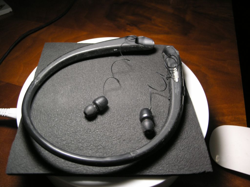 Bluetooth гарнитура Harman Cardon LG Tone HBS-910 - фото фото фото 10