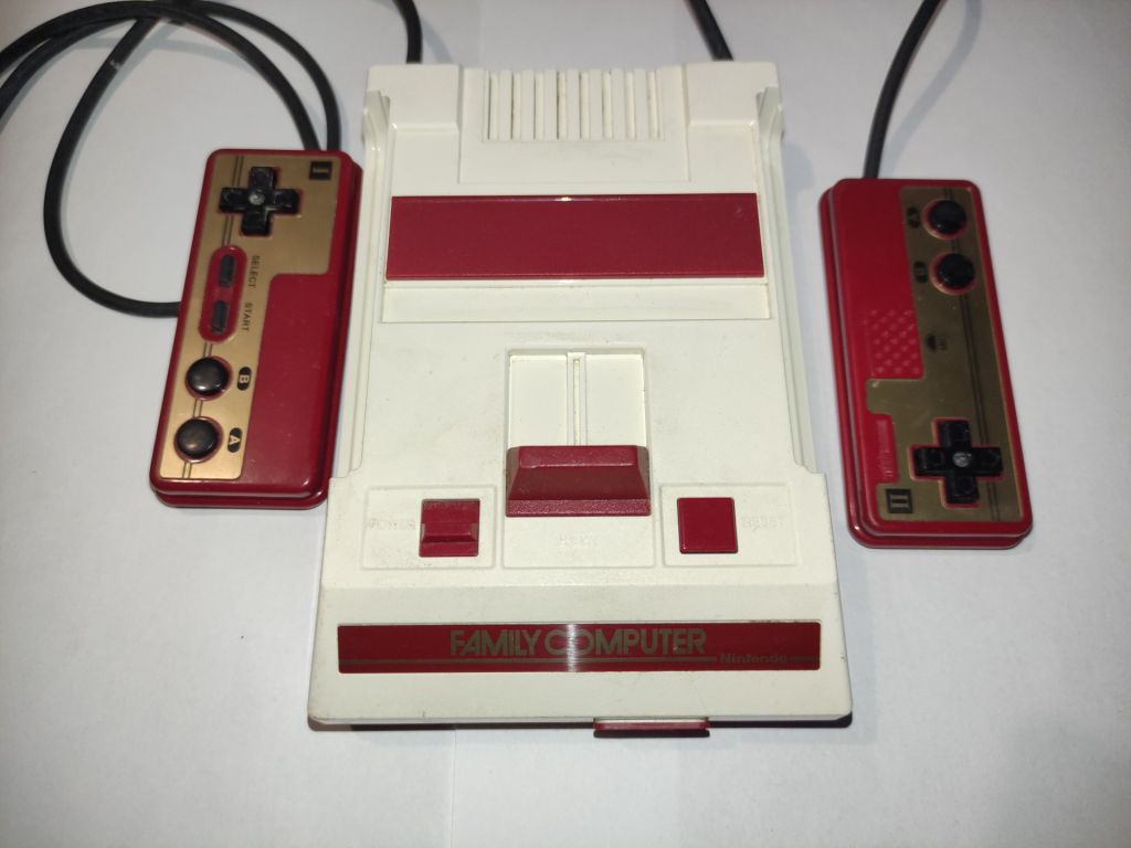 Nintendo Famicom Classic Mini консоль б/в Оригінальна   (тільки консоль) - фото фото фото 1