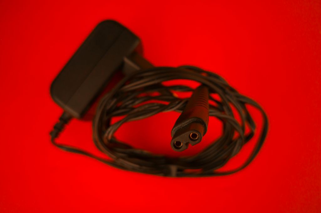 Блок Adapter TS-A005-050010E5 бритва машинка стрижки 5V 1A - фото фото фото 1