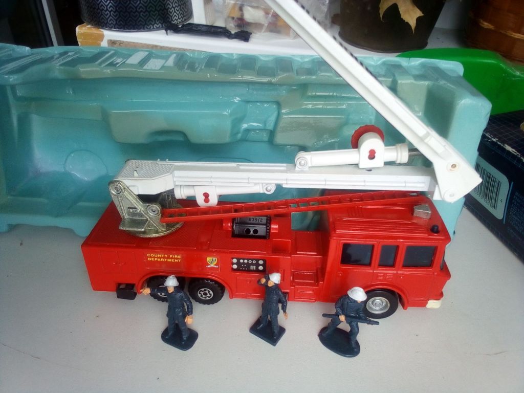 Matchbox SuperKings K-39 ERF Snorkel Fire Engine 1987 - фото фото фото 9