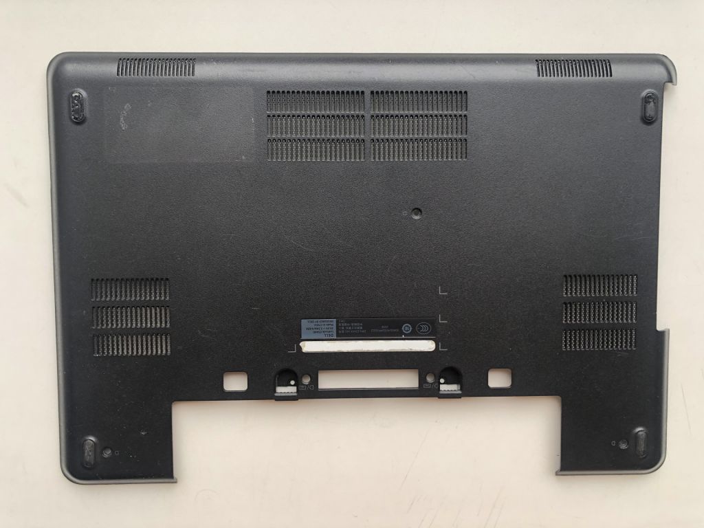 0270 Сервісна кришка ноутбука Dell Latitude E5440 б/в - фото фото фото 0