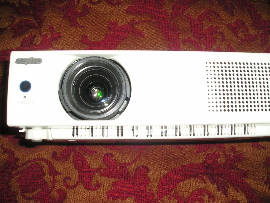 Японский 3LCD проектор Sanyo PLC-WXU700A  1280*800 - фото фото фото 6