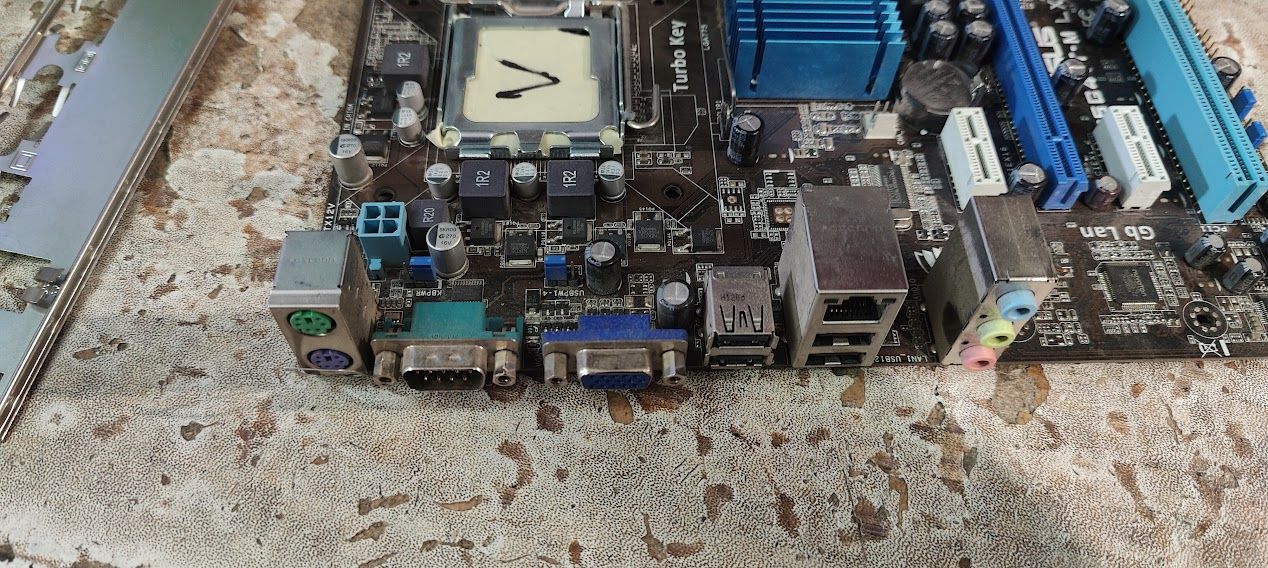 Мат. плата Asus P5G41T-M LX3 LGA775 G41 PCI-E+SVGA+GbLAN SATA MicroATX 2DDR3 № 242203111 - фото фото фото 2