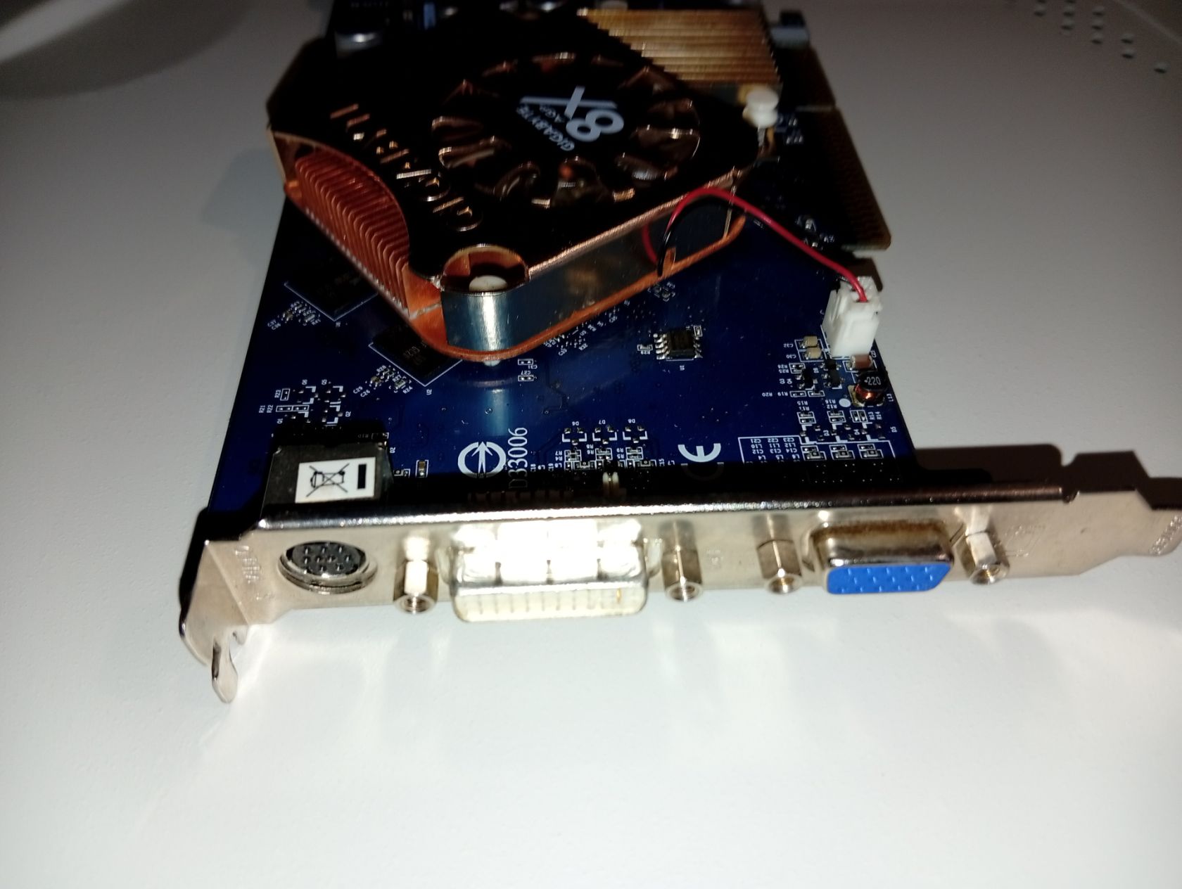 Коллекционная AGP видеокарта GeForce 6600 GT - фото фото фото 3