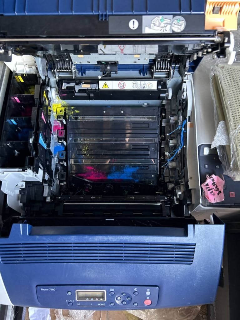 Цветной лазерный принтер Xerox Phaser 7100 № 23030508 - фото фото фото 4