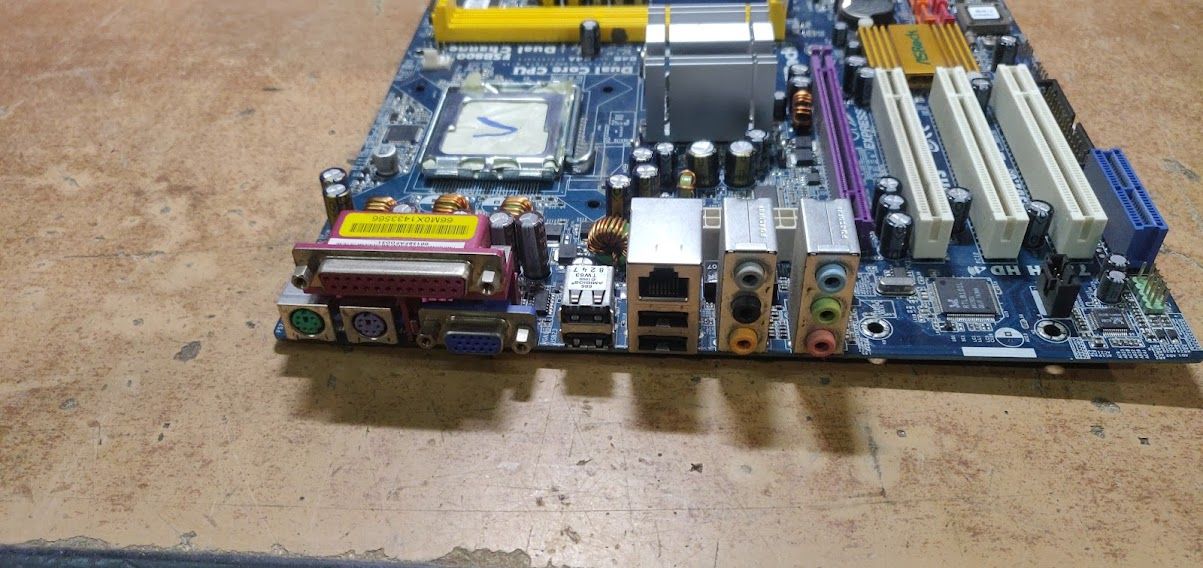 Мат. плата ASRock 775i945GZ LGA775 i945GZ PCI-E+SVGA+LAN SATA MicroATX 2DDR2 № 212312 - фото фото фото 2