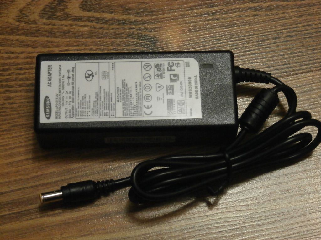 Блок питания для ноутбука Samsung 14v3a 6.5x4.4  Качество!!! - фото фото фото 0