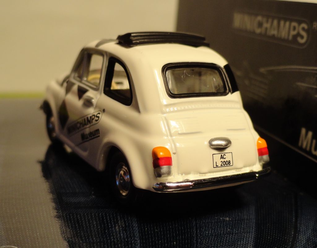 (2115) Minichamps модель авто в масштабе     (1:64) - фото фото фото 5