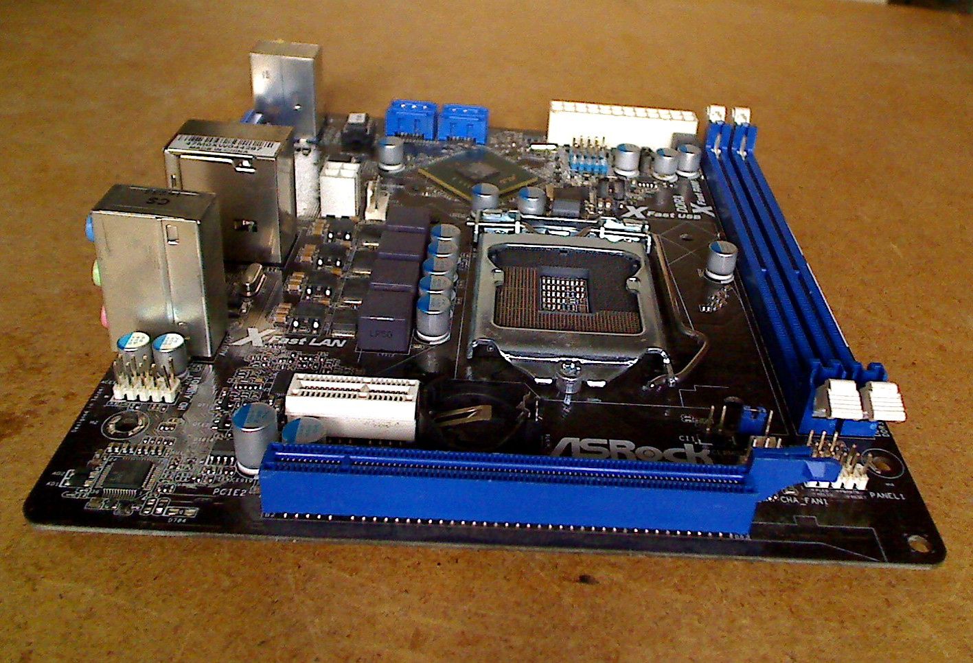 Материнская плата ASROCK H61M-VG3 - фото фото фото 3