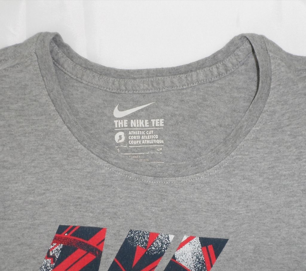 Футболка  NIKE сіра розмір S - фото фото фото 3