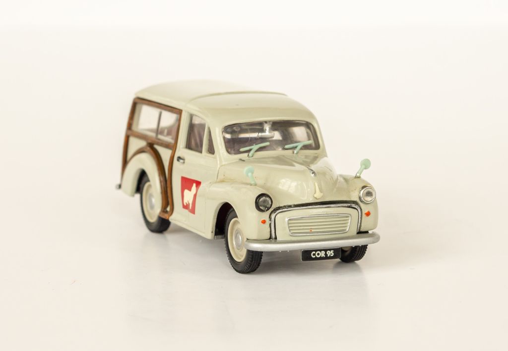 1:43 Morris Minor 1000 Traveller 1956-71 bage, CORGI 1995 - фото фото фото 4
