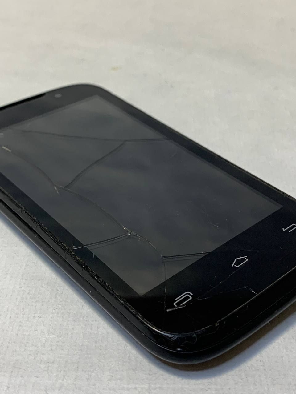 Prestigio MultiPhone 3400 Duo - фото фото фото 2