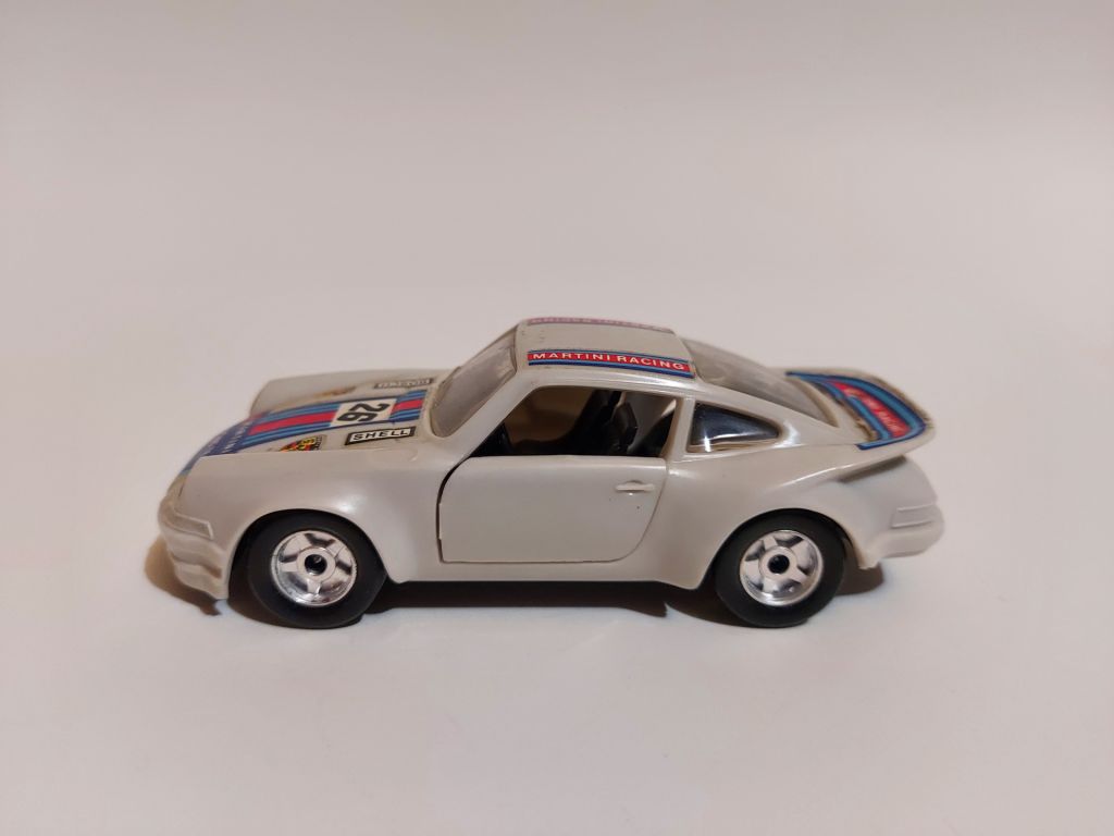 Norev 1:43  (plastic) Porsche Carrera RSR Martini - фото фото фото 0