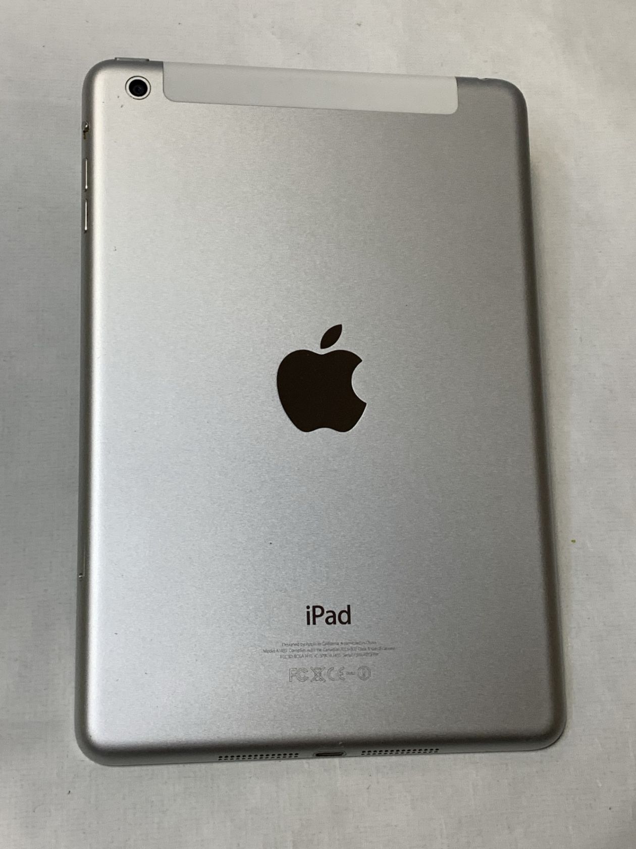 Планшет Apple iPad mini Wi-Fi  3g  White - фото фото фото 2