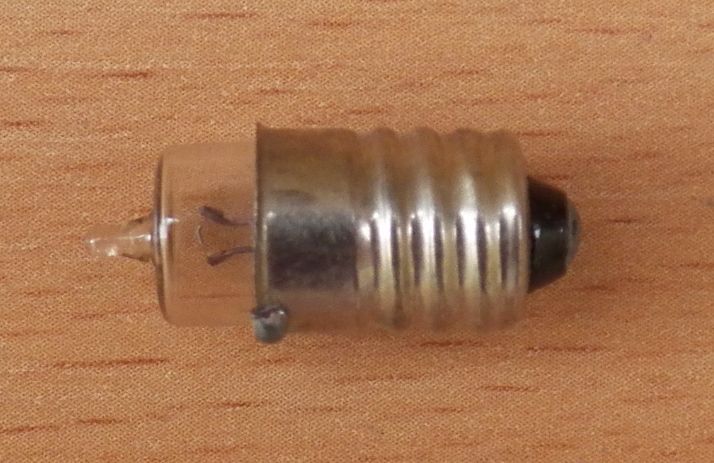 Лампа для ліхтаря 3.6V 0.3А E10 перевірена NEW - фото фото фото 1