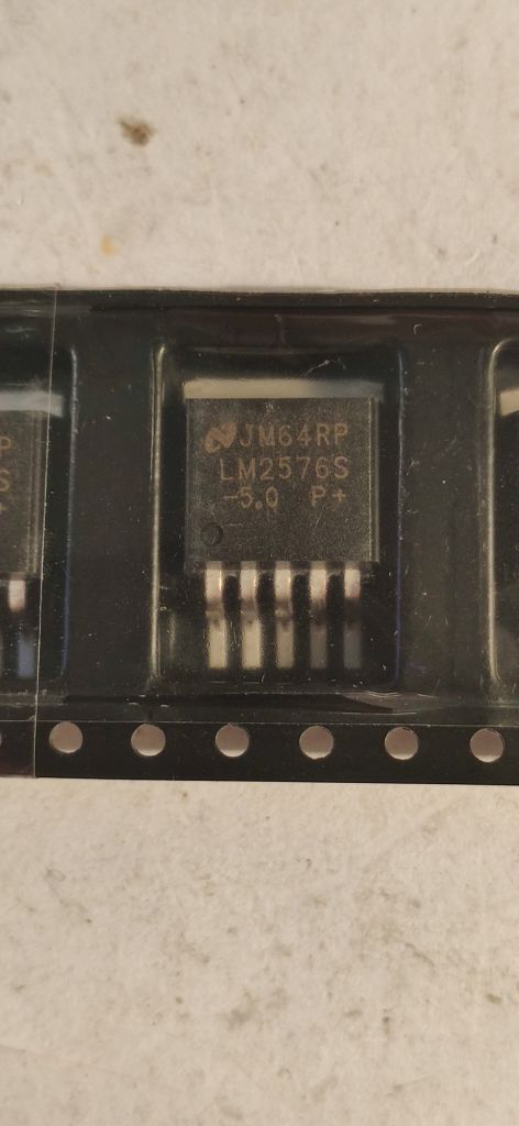 LM2576S-5.0 3-A Step-Down Voltage Regulator - фото фото фото 0