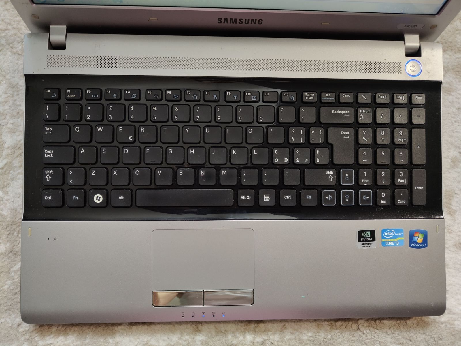 Ноутбук SAMSUNG RV520 - фото фото фото 4