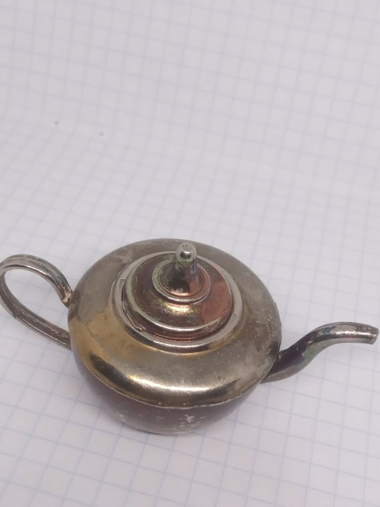 Коллекционный винтажный чайник с крышкой Made in England, миниатюра, латунь - фото фото фото 1