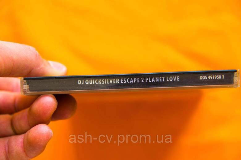 Музичний диск CD. DJ QUICKSILVER - Escape 2 planet love 1998 - фото фото фото 1