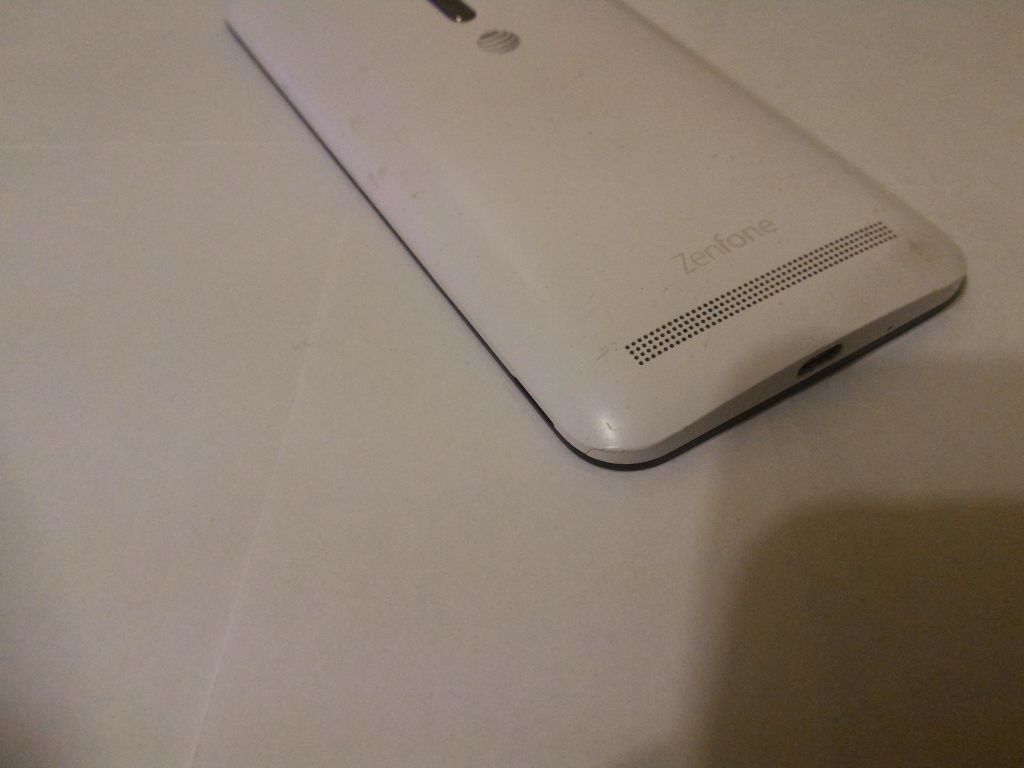 ASUS ZenFone 2E, 5", 2x1.6Ghz, 1/8Gb, 2/8Mp, залочен на ATT - фото фото фото 3