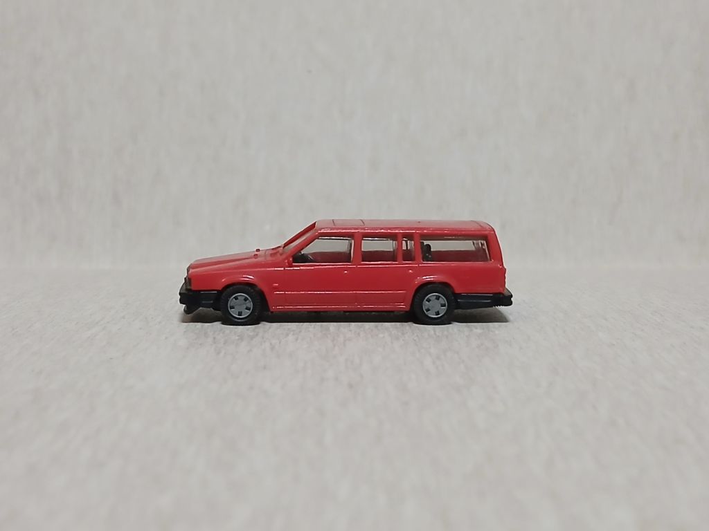 Автомобіль VOLVO 760 GLE. I.M.U. 1:87 H0  (11837/3). - фото фото фото 2