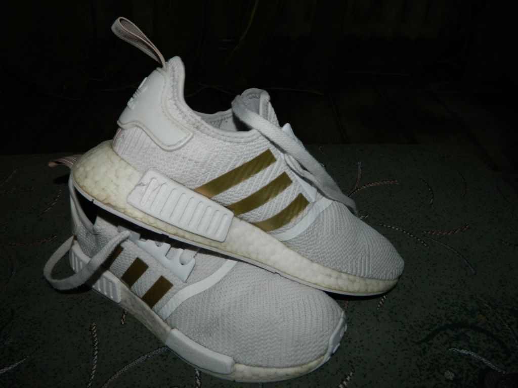 Кроссовки Adidas  (оригинал) фирменные размер-40 стелька- 25,5см. - фото фото фото 1