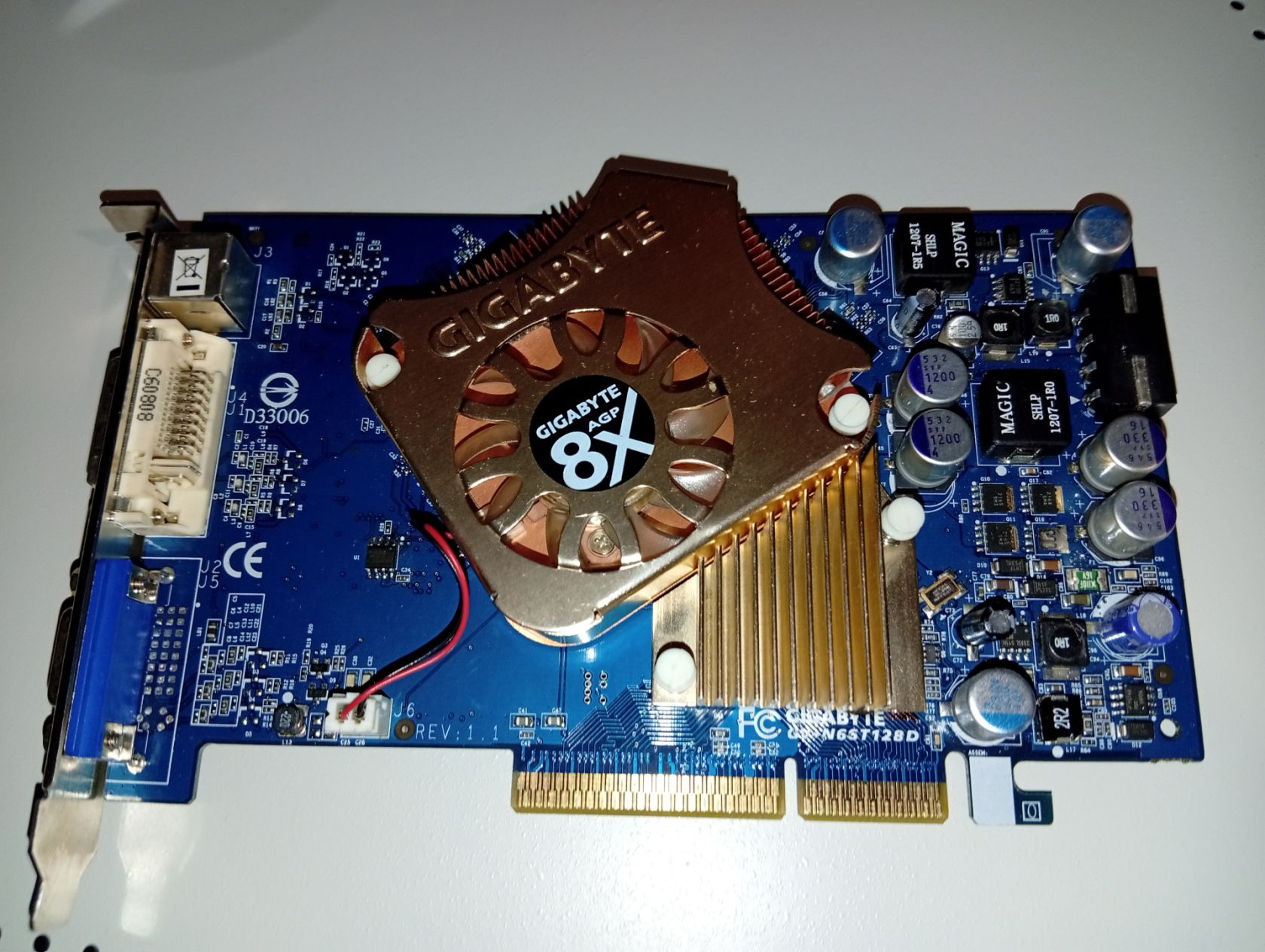 Коллекционная AGP видеокарта GeForce 6600 GT - фото фото фото 0