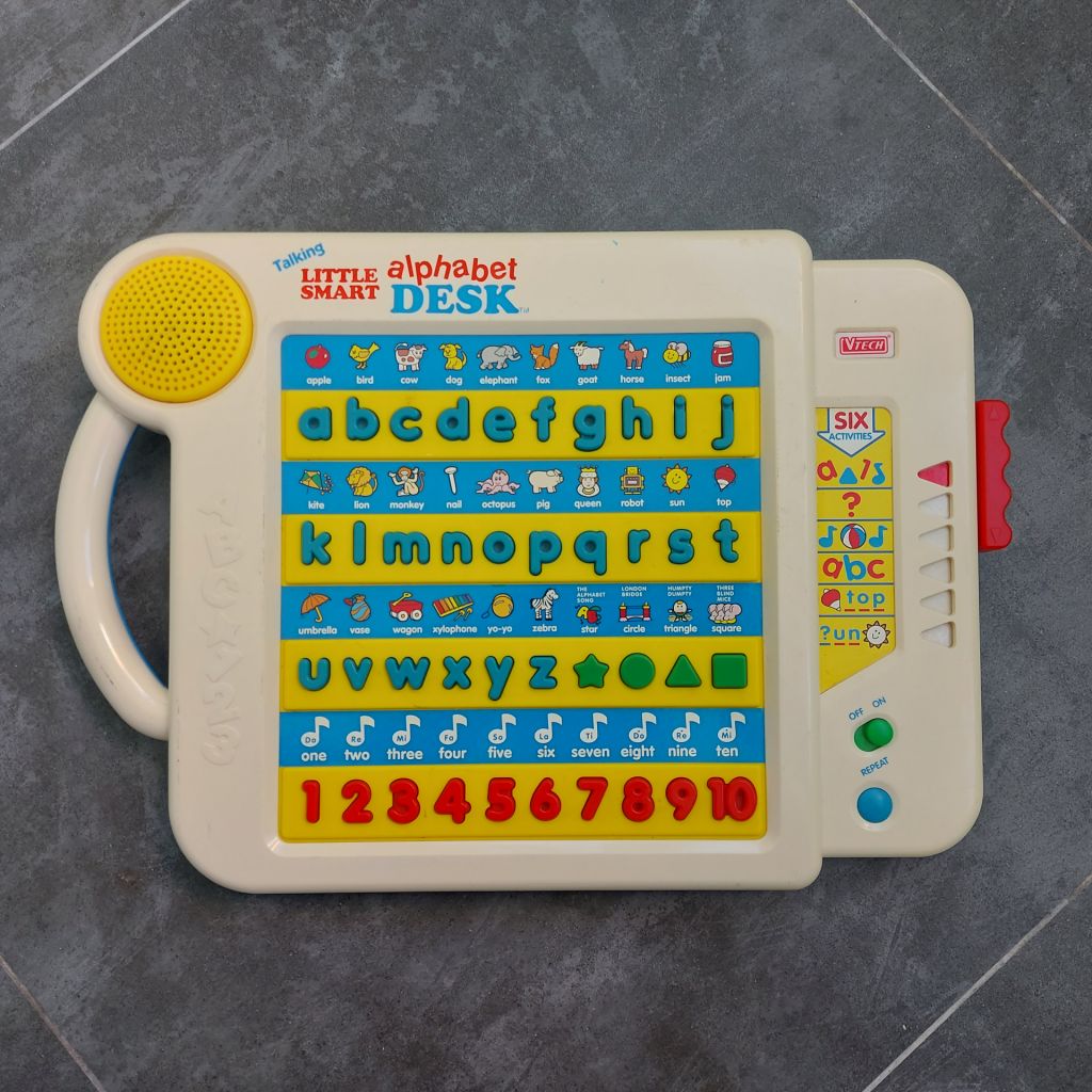 Інтерактивна електронна навчальна іграшка VTech Little Smart Talking alphabet desk - фото фото фото 0