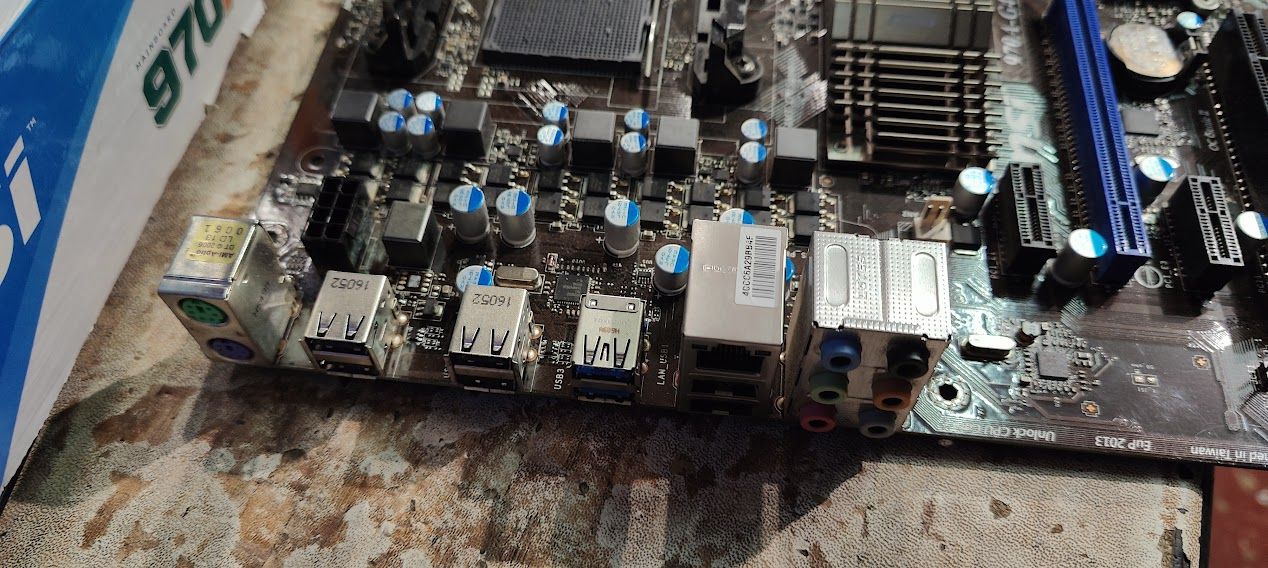 Мат. плата MSI 970A-G43 Socket AM3+ AMD 970 PCI-E+GbLAN SATA ATX 4DDR3 № 24110111 - фото фото фото 2
