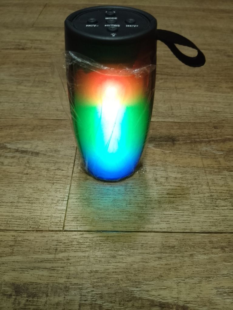 Портативна Bluetooth колонка ZQS1201 з LED підсвічуванням - фото фото фото 4