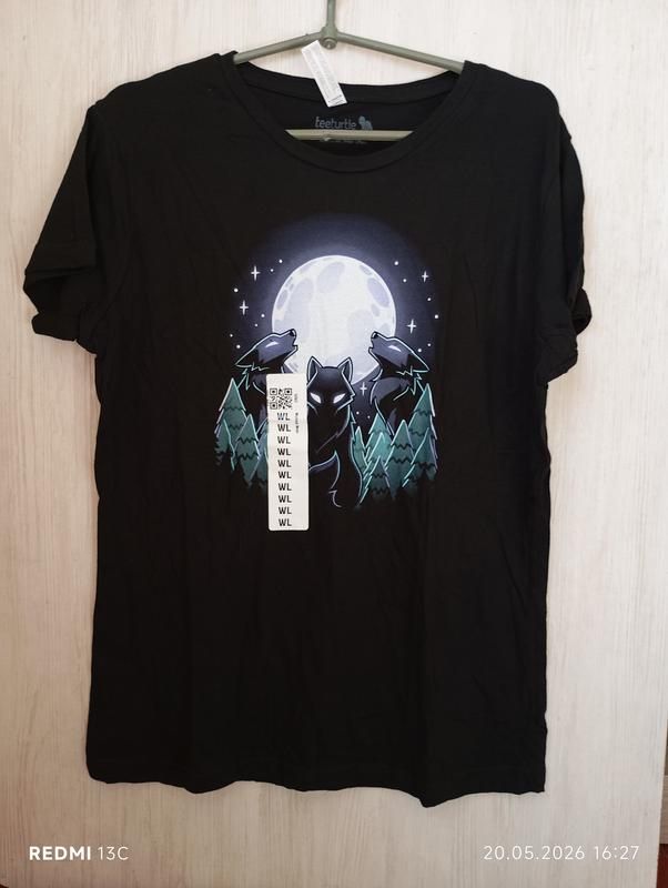 Жіноча футболка з вовками teeturtle - фото фото фото 2