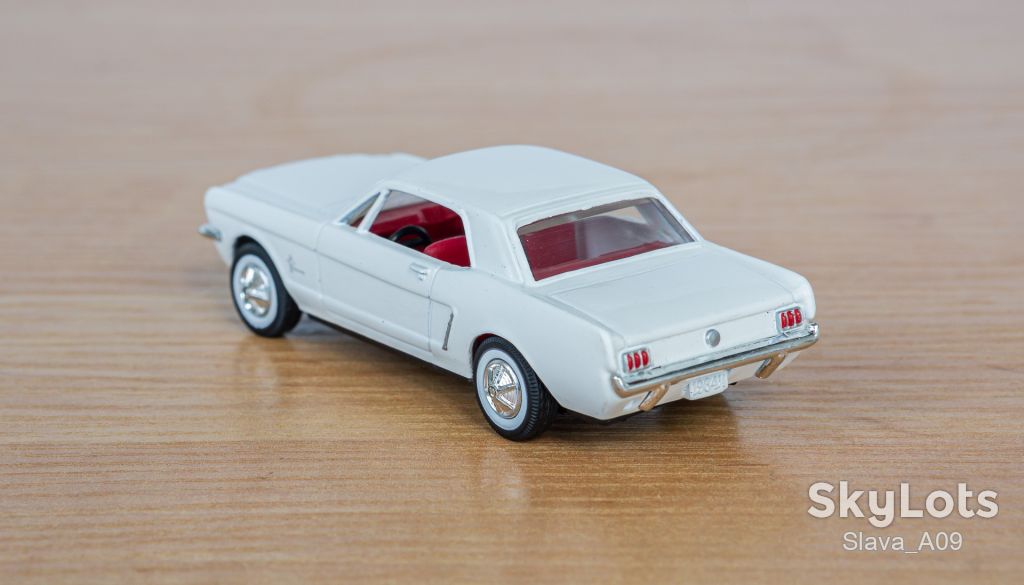 1:43 Ford Mustang 1964 white, ERTL #2586 1988 - фото фото фото 2