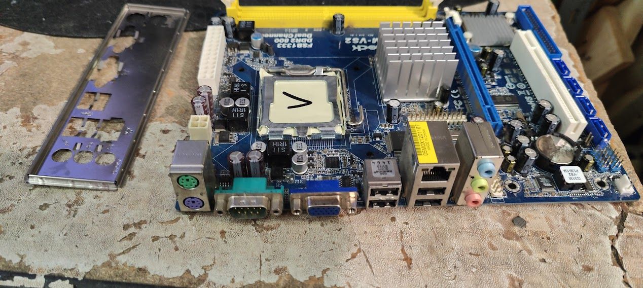 Мат. плата ASRock G31M-VS2 LGA775 G31 PCI-E+SVGA+LAN SATA MicroATX 2DDR2 № 240407107 - фото фото фото 1