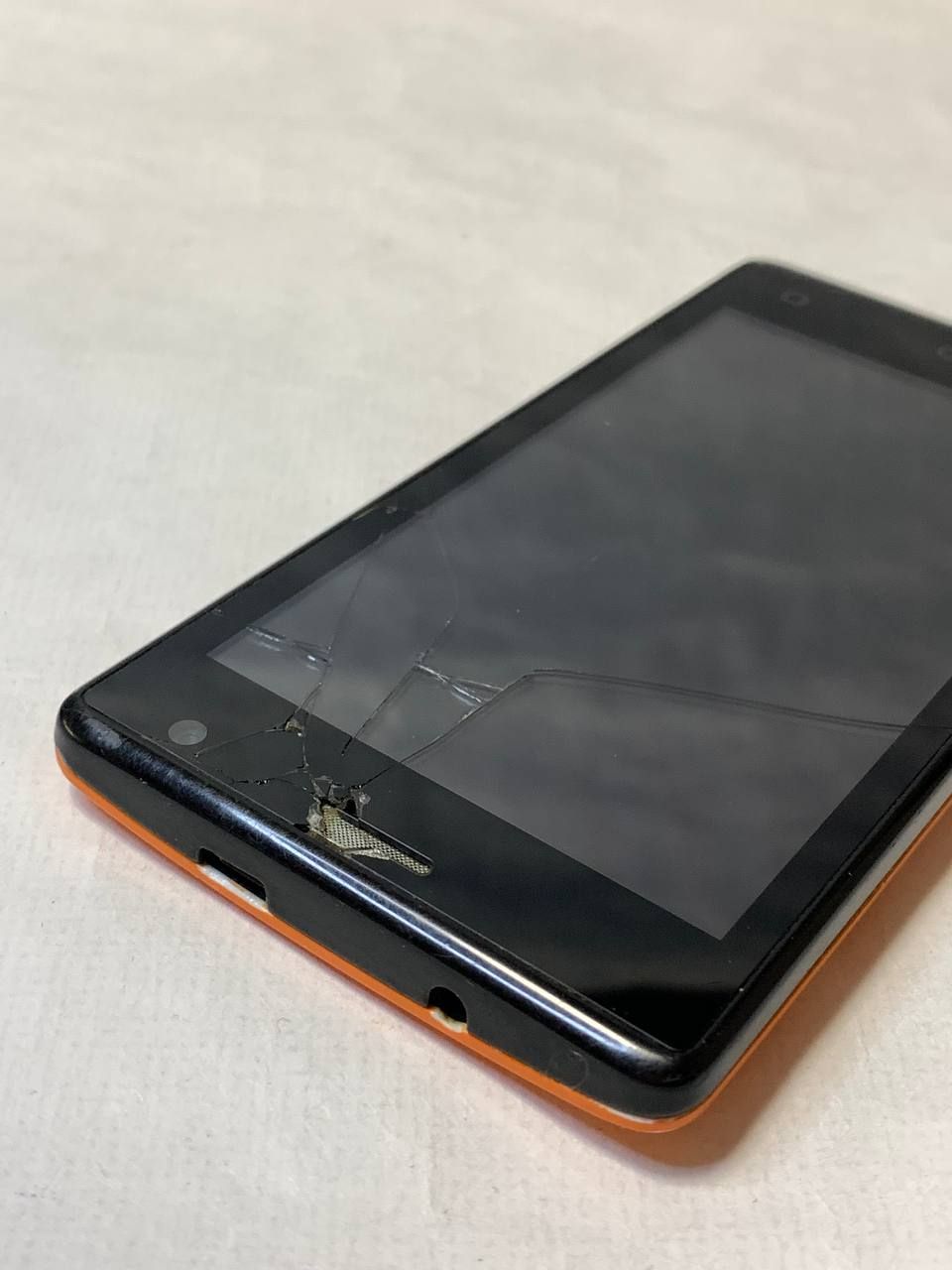 Prestigio MultiPhone Wize OK3 PSP3468 - фото фото фото 2