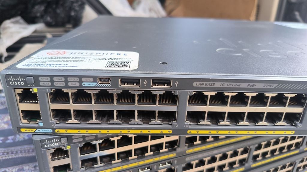 Комутатори Cisco WS-C2960X-48LPS-L POE - фото фото фото 1