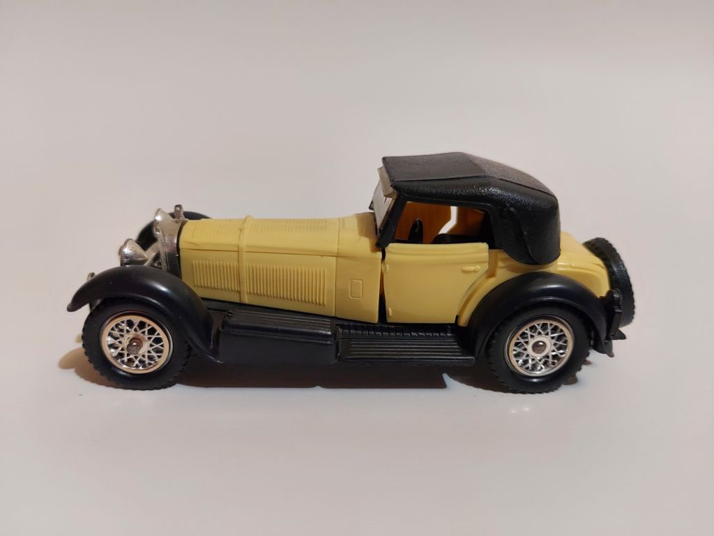 Norev 1:43  (plastic) Mercedes SSK  (1928) - фото фото фото 0
